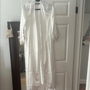 Elegant White Robe with Lace Details
BRIDAL